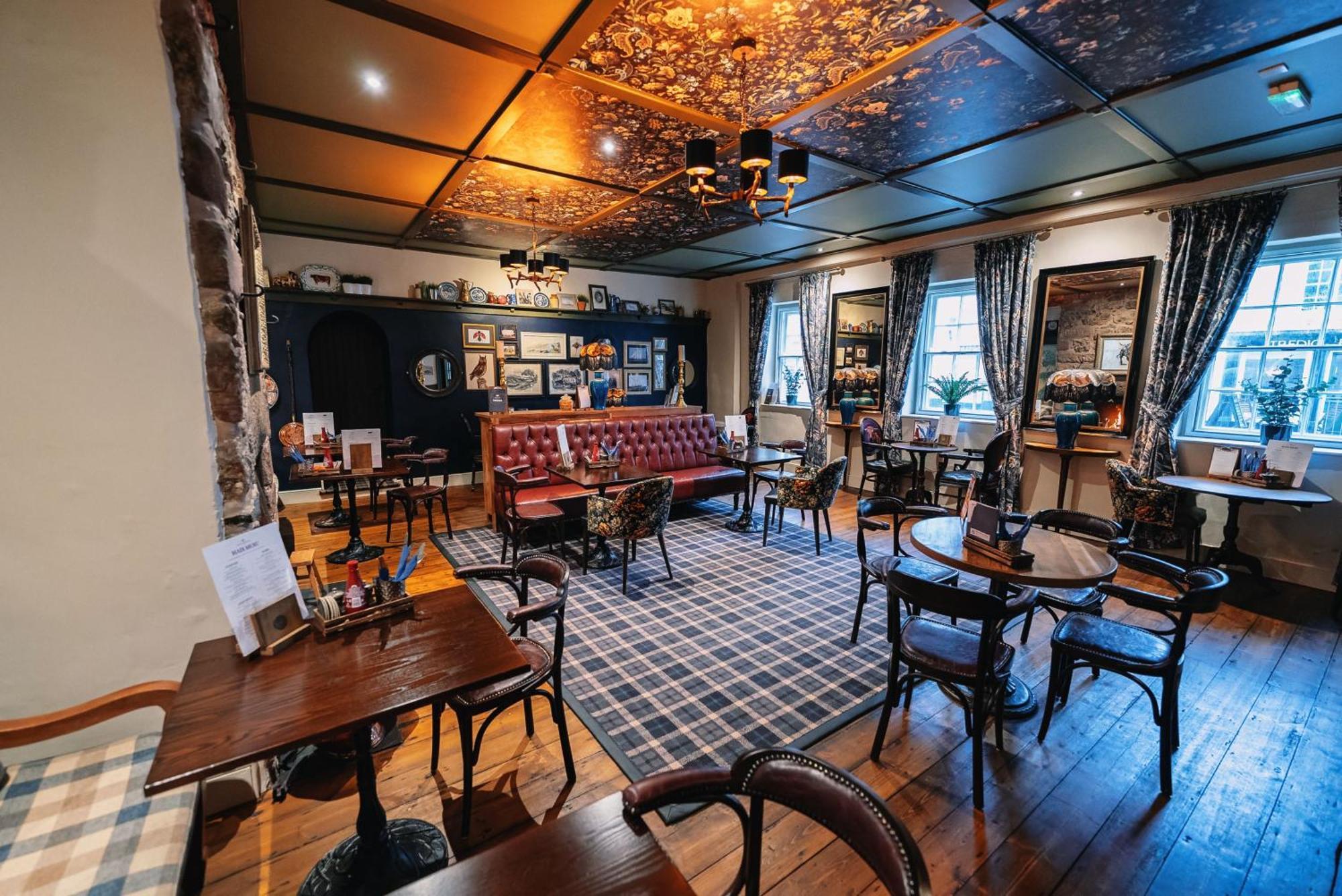 The Bull And Townhouse, Beaumaris- The Inn Collection Group Exterior foto