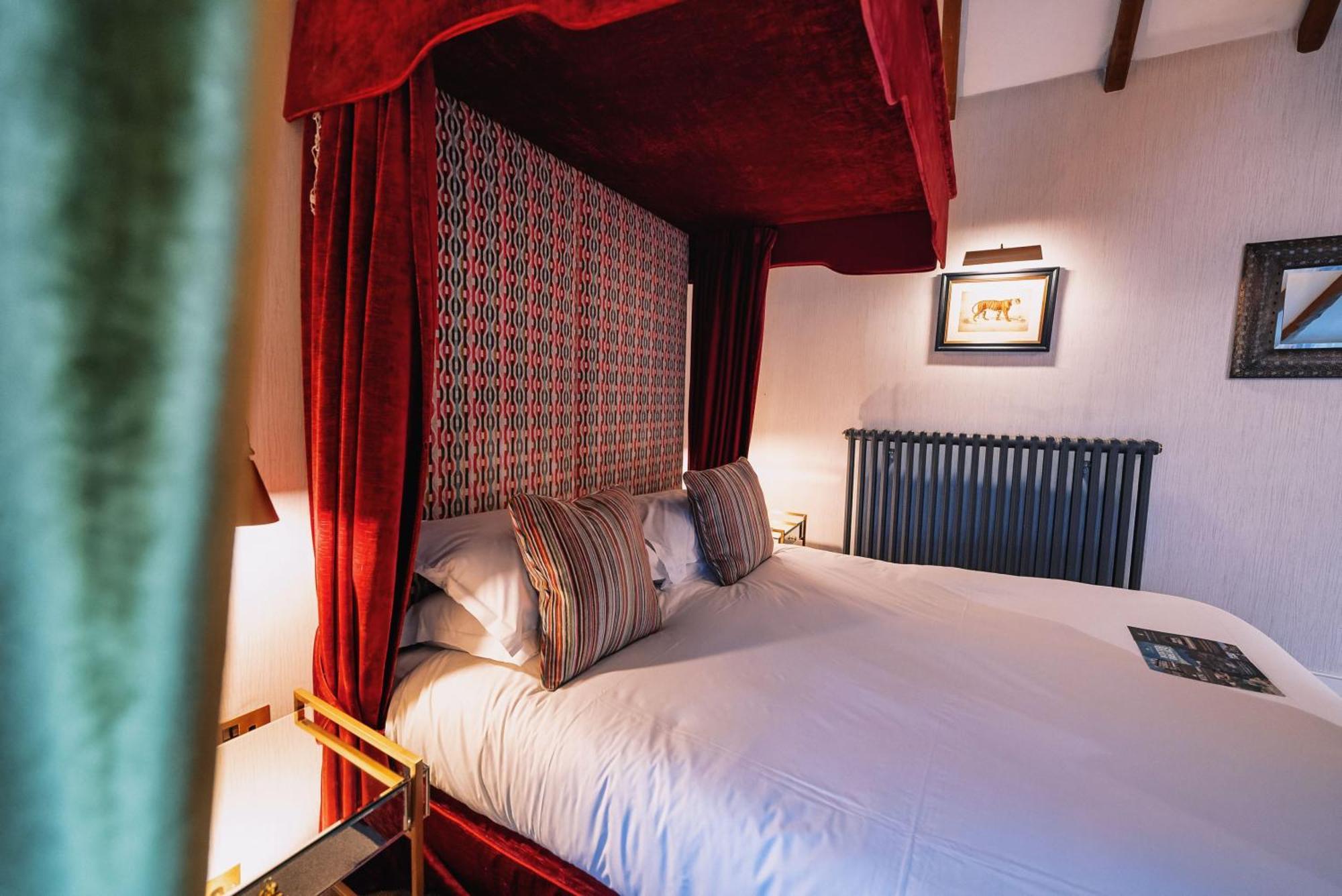 The Bull And Townhouse, Beaumaris- The Inn Collection Group Habitación foto